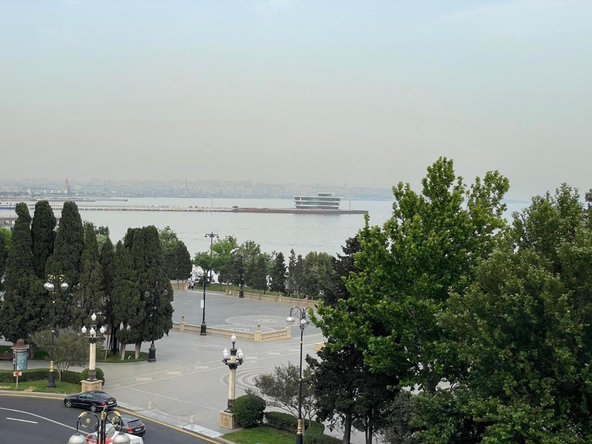 Ferragamo Apartment Baku Bagian luar foto