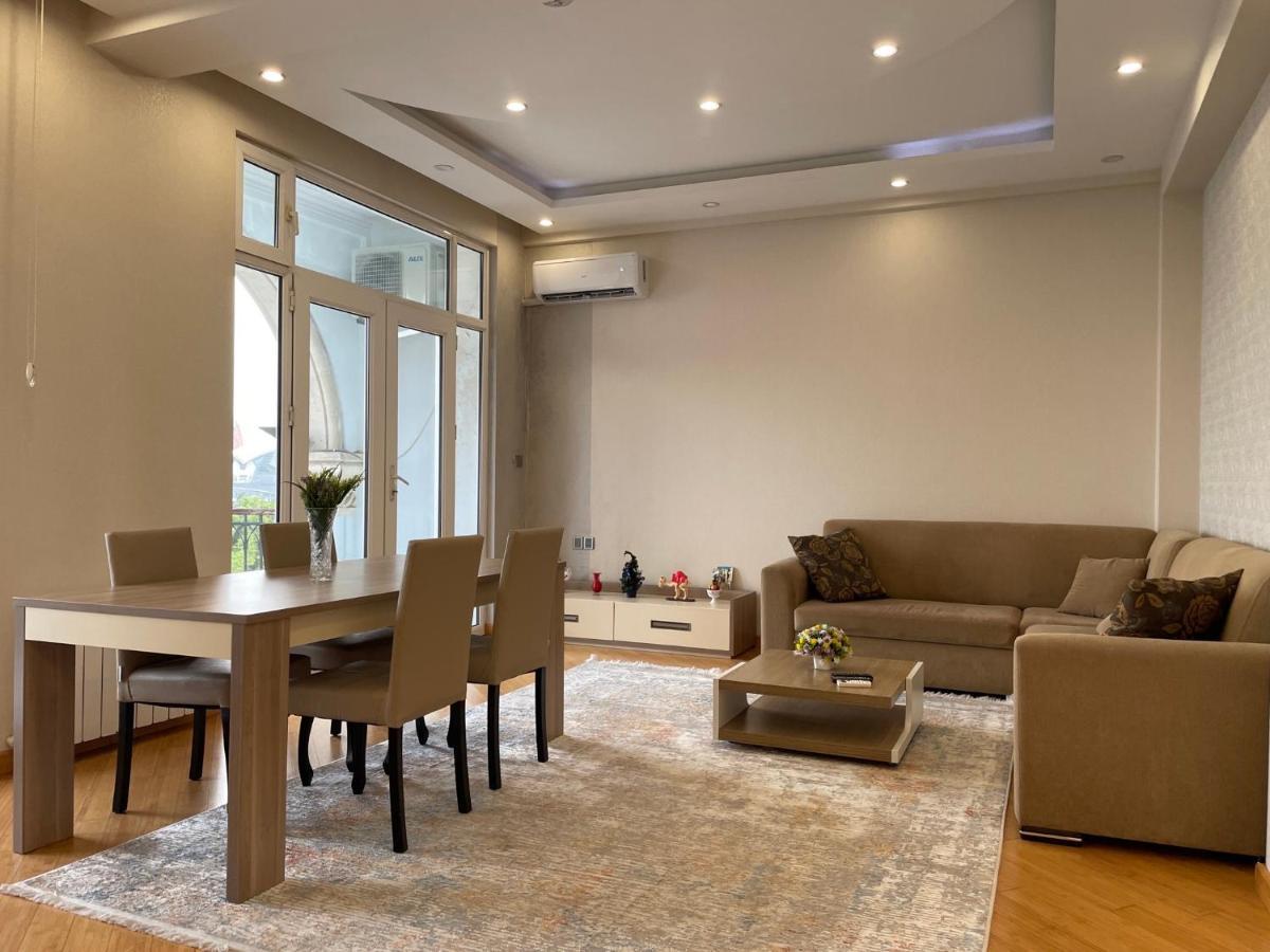 Ferragamo Apartment Baku Bagian luar foto
