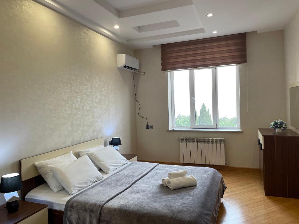 Ferragamo Apartment Baku Bagian luar foto