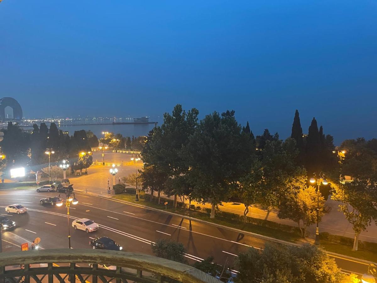 Ferragamo Apartment Baku Bagian luar foto