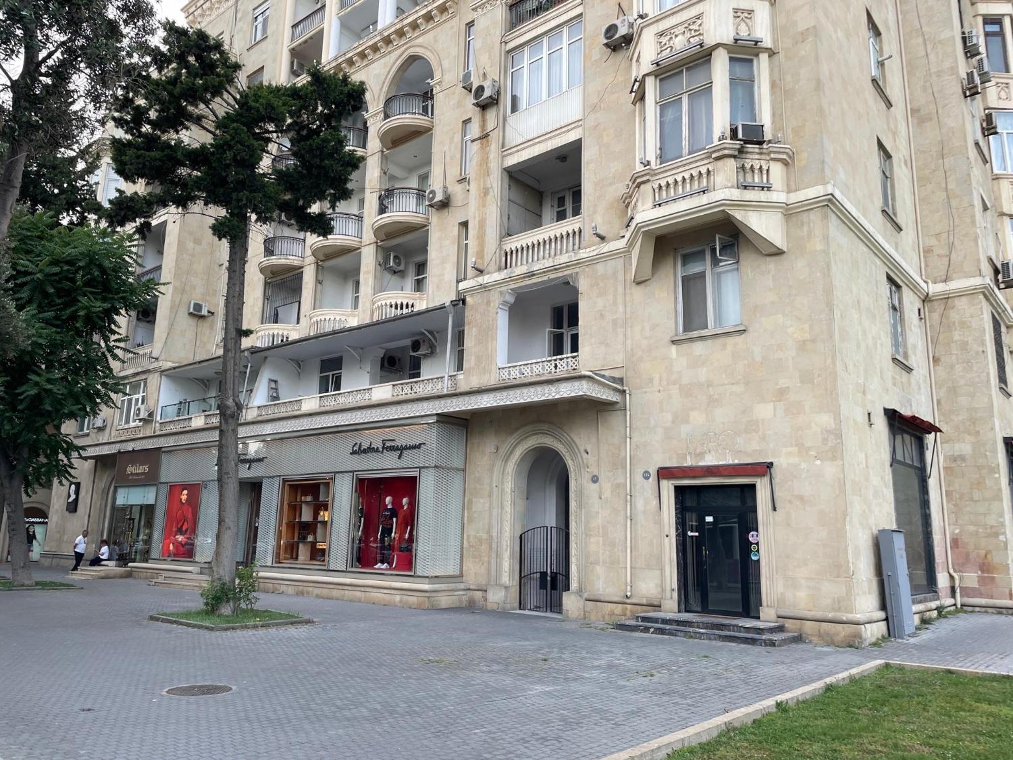 Ferragamo Apartment Baku Bagian luar foto